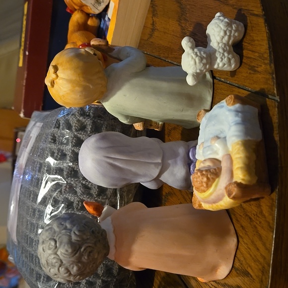 Vintage Homco Nativity Set 5602 Home Interiors Porcelain Holy Family Christmas - Picture 3 of 4